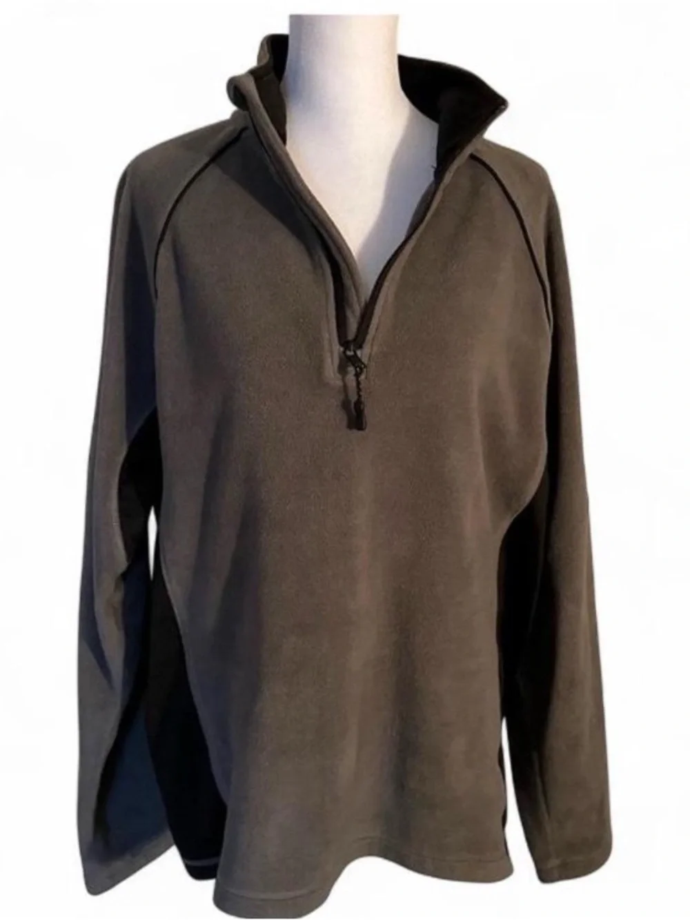 Men’s Saks Fifth Avenue Gray/Black Fleece 3/4 Zip Sweater size Medium